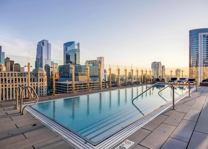 River North 1br W Gym Pool Roof Nr Riverwalk Chi-825 Chicago