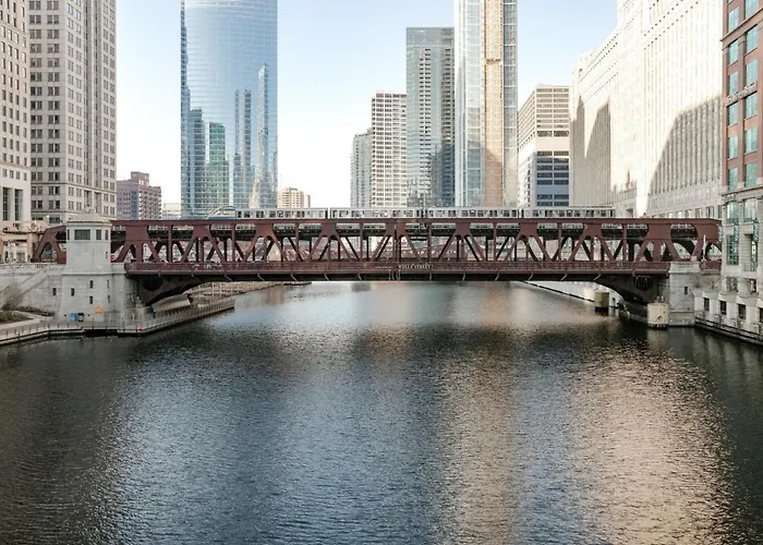 River North 1br W Gym Pool Roof Nr Riverwalk Chi-825 Apartment